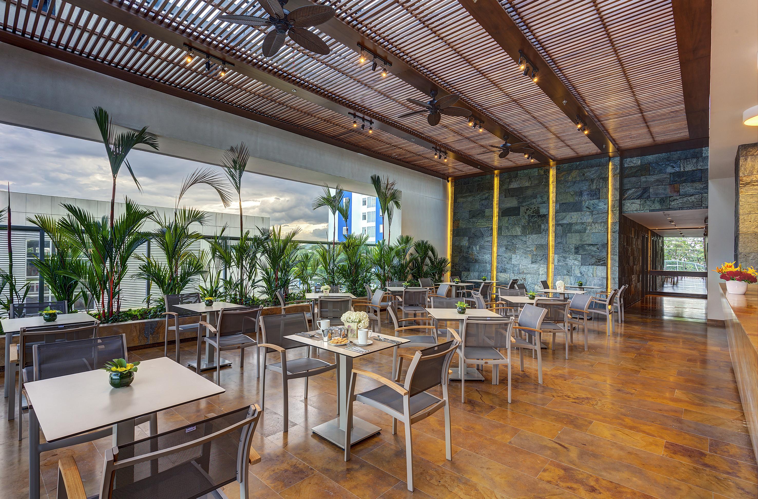 Estelar Villavicencio Hotel & Centro De Convenciones Exterior photo The interior of the restaurant