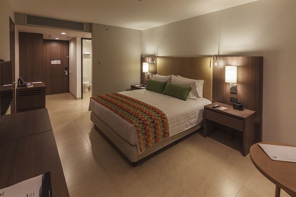 Estelar Villavicencio Hotel & Centro De Convenciones Exterior photo A room at the hotel